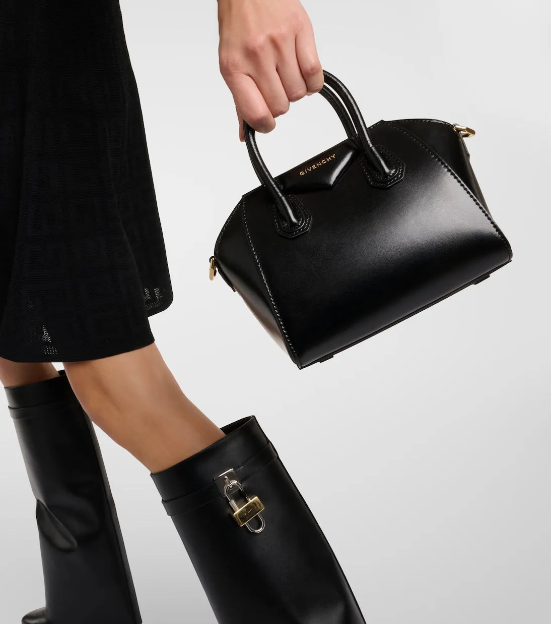 Antigona Givenchy leather tote bag, black