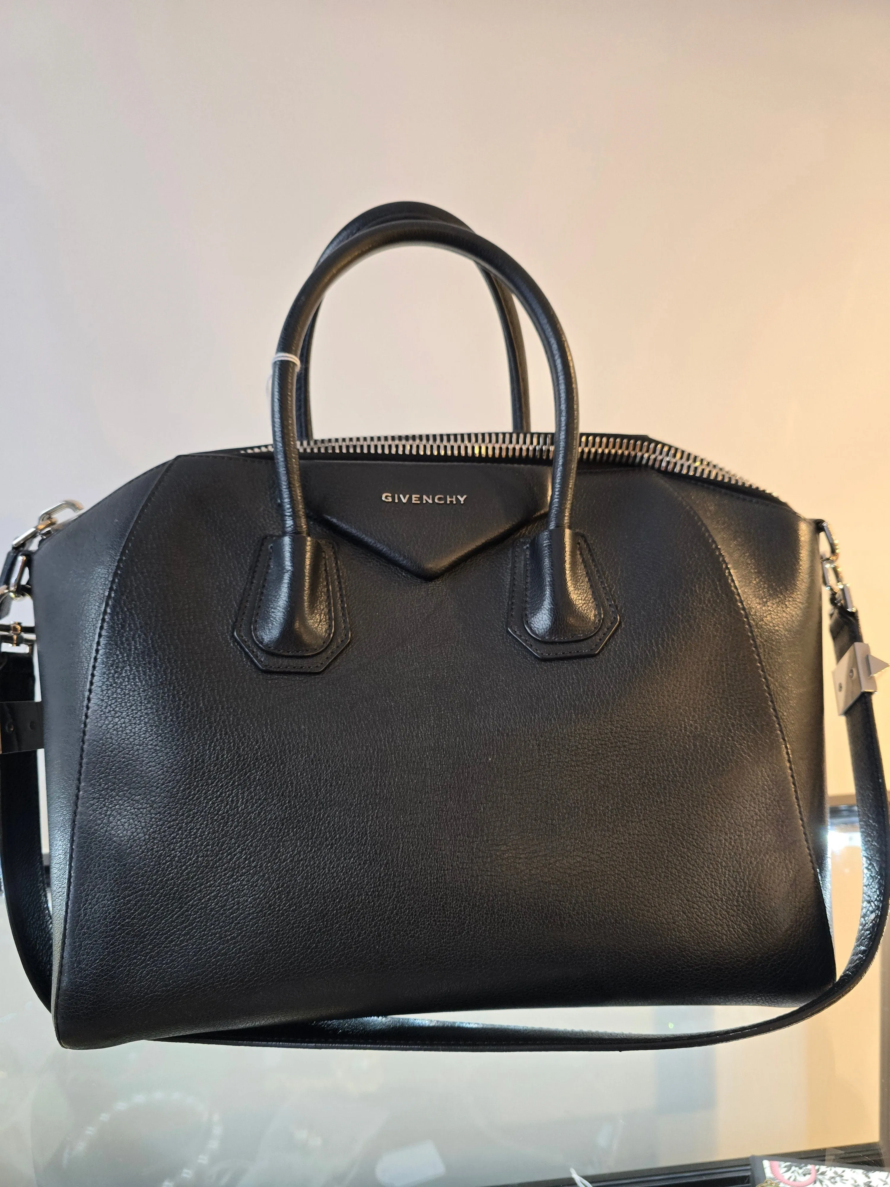 Givenchy Antigona medium bag GIVSCP32