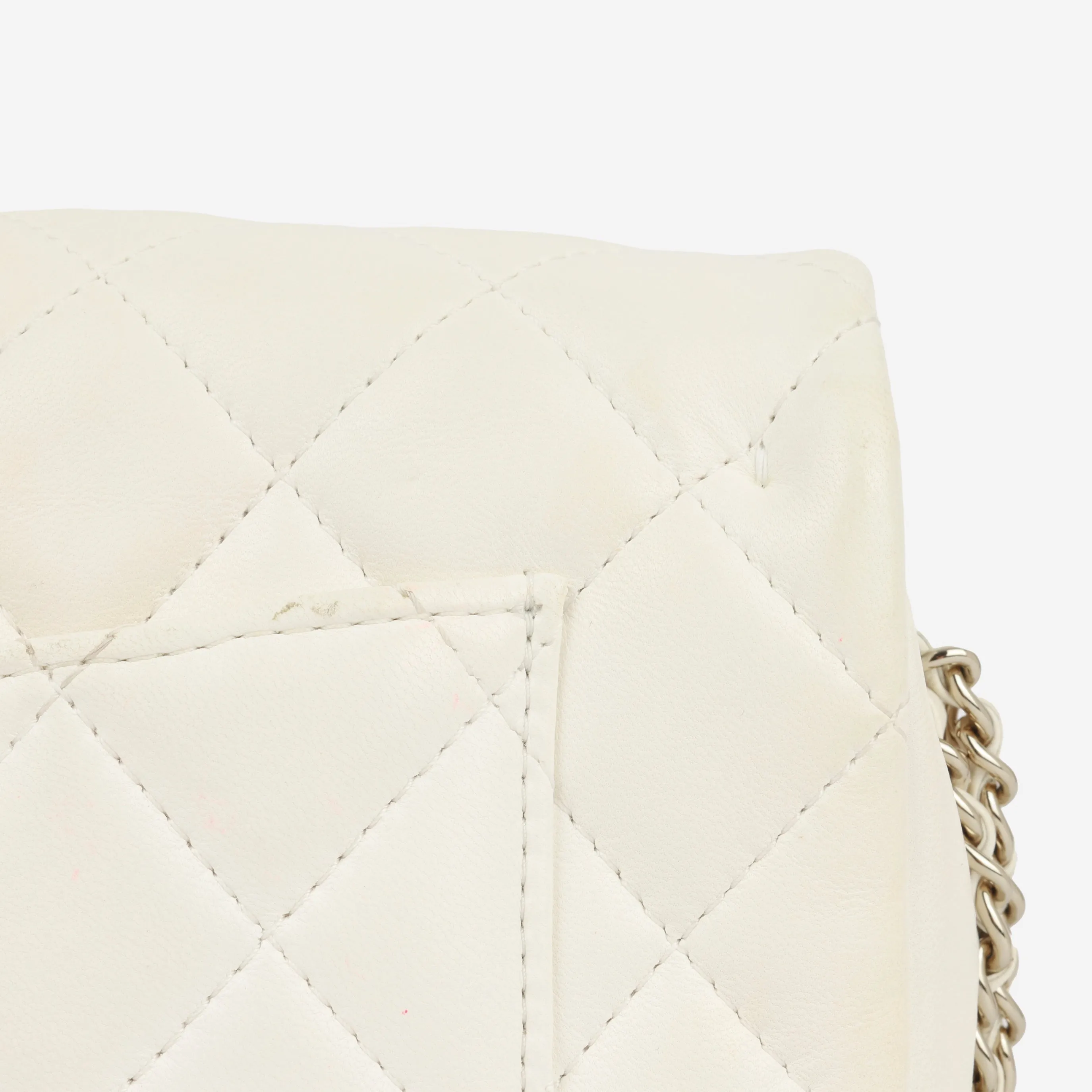 Pearl Logo Chain Around Flap